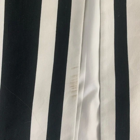 Alice and Olivia black and white striped coat. - Picture 5 of 8